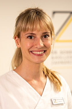Dr. Yvonne Schega